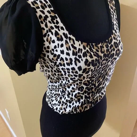 - White House Black Market black and leopard blouse in size XS - Picture 3 of 8